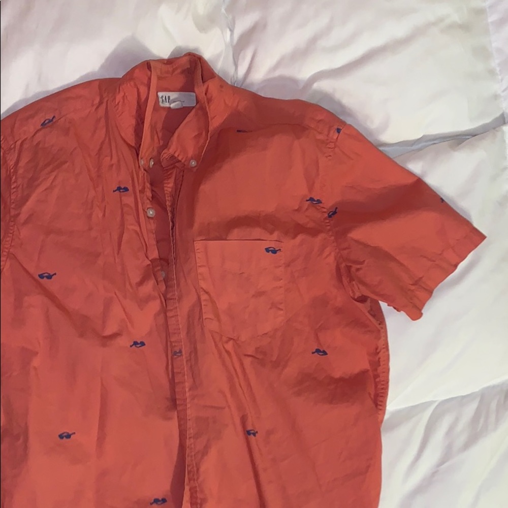 GAP shirt